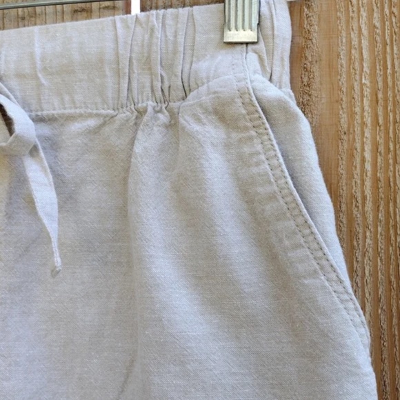Uniqlo - High Rise Linen Shorts XS - Picture 3 of 5